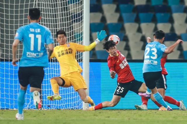 pp电子官方网站-【中超】商隐破门埃里克扳平 大连人1比1平长春亚泰